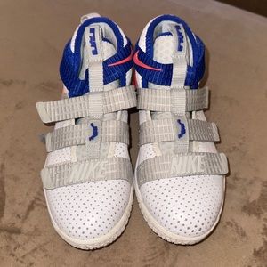 Never worn Nike lebron boys size 13c shoes